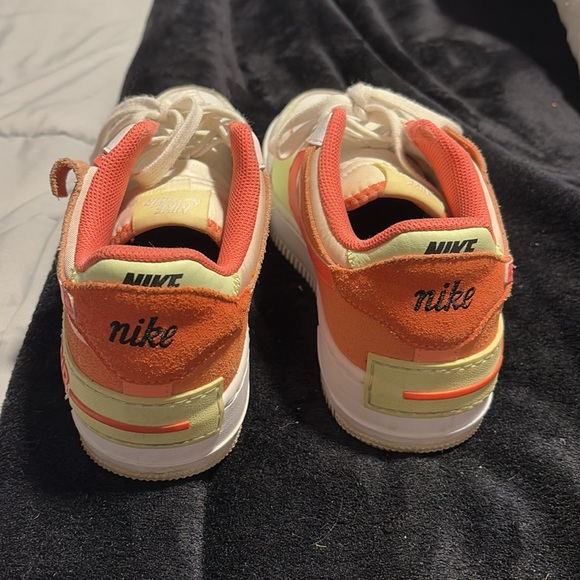 Nike Air Force One - Picture 3 of 6